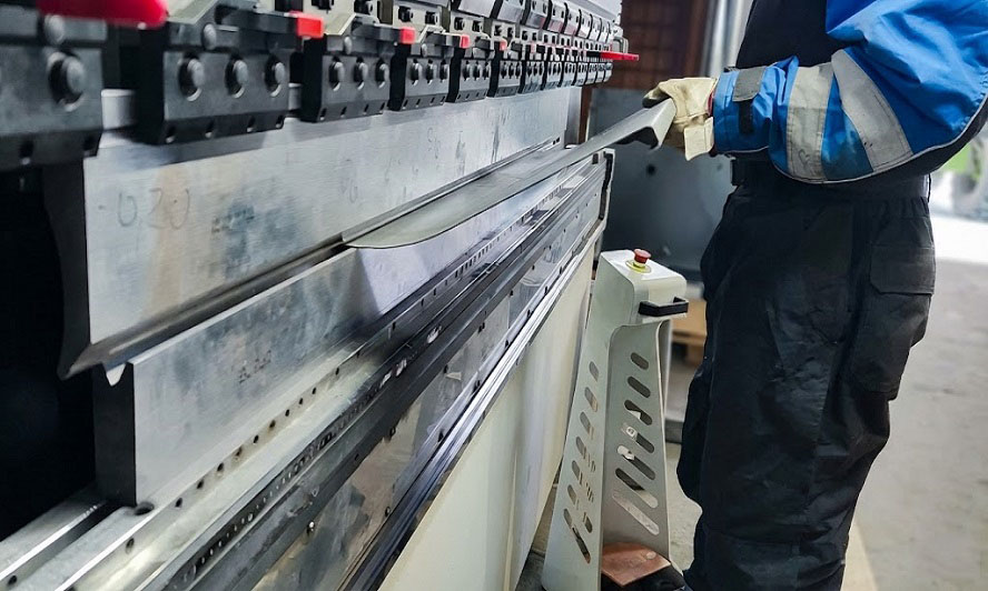 Wat is inbegrepen in een plaatbewerkingsservice?