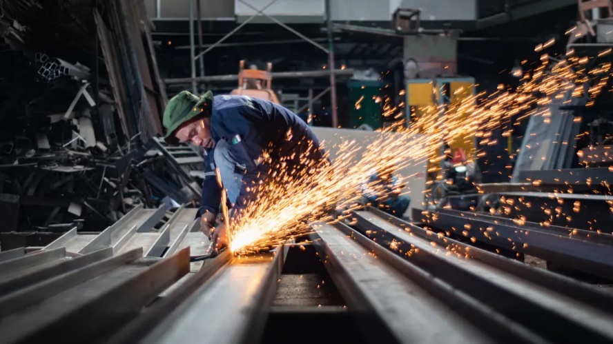 Wat zijn de belangrijkste voordelen van totaaloplossingen voor plaatbewerking voor OEM-fabrikanten?